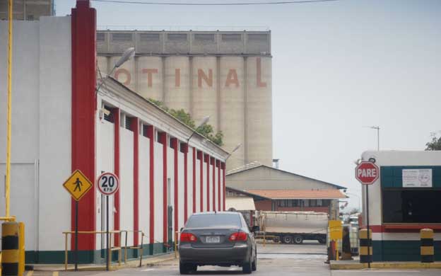 Procesadoras de pollo en crisis por falta de insumos en Zulia