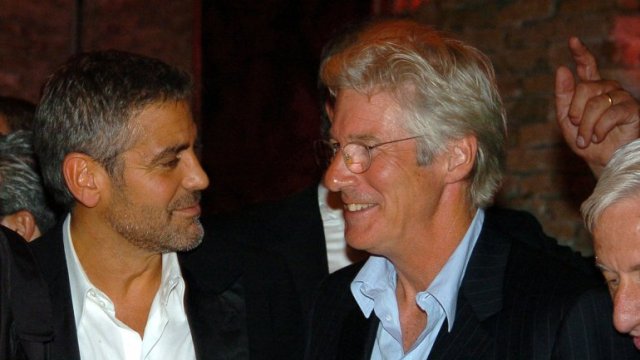 Foto: George Clooney y Richard Gere / infobae.com