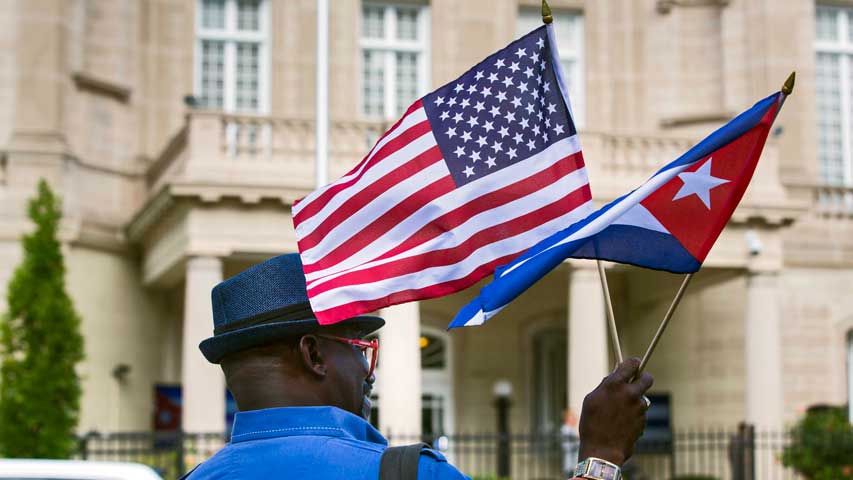 Cuatro exprisioneros políticos de Cuba llegan a EEUU tras ser liberados