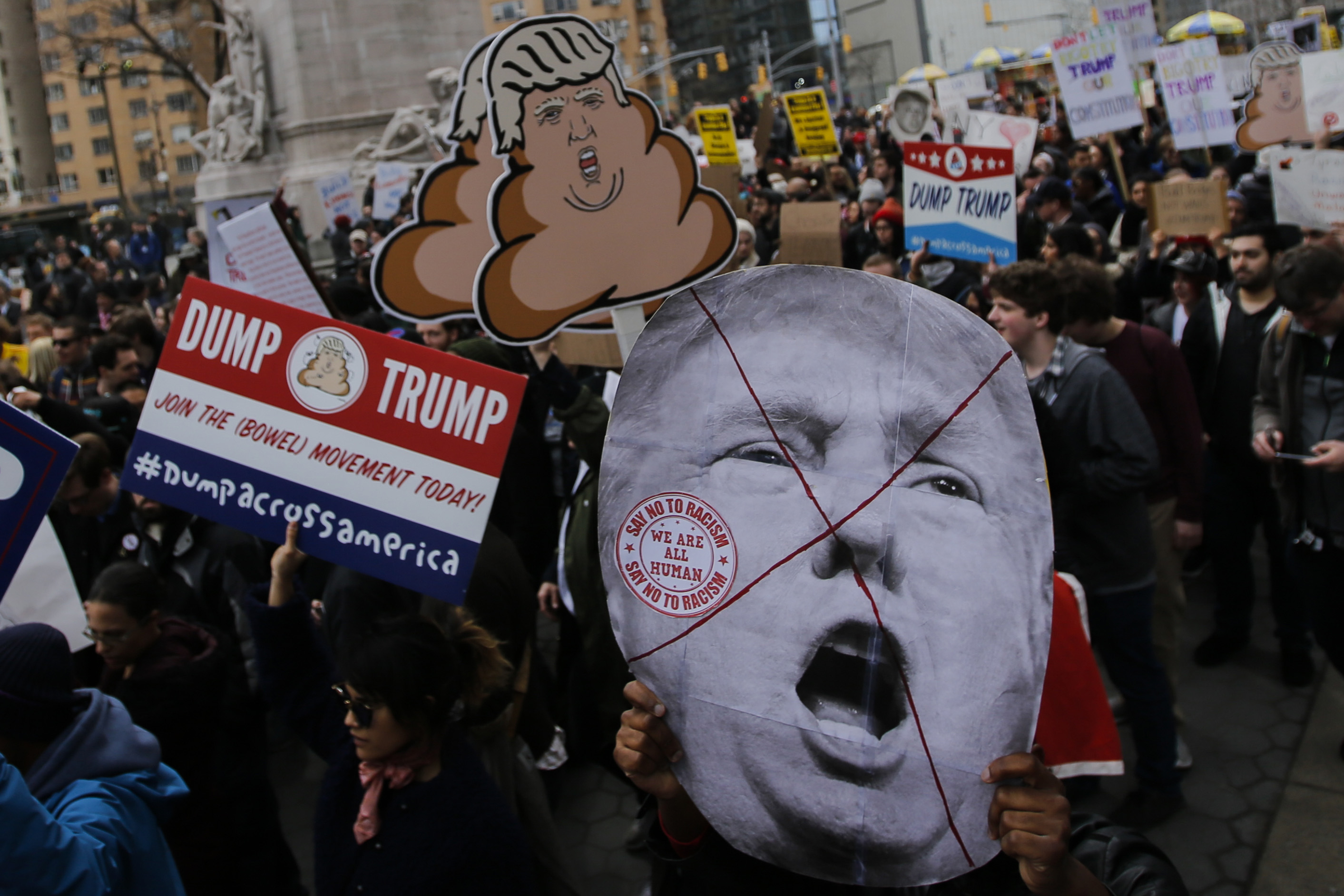 Mexicanos convocaron masivas protestas contra Trump y su muro fronterizo