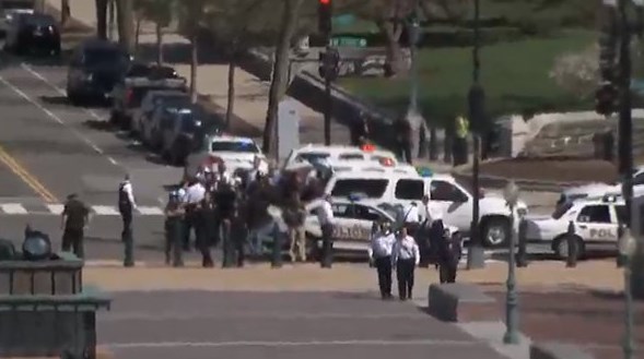 Tiroteo en el Capitolio deja un policía herido y un presunto agresor detenido