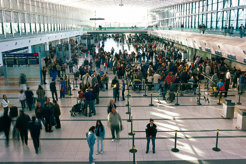 Argentina suspende por 3 meses tasa que pagan turistas estadounidenses