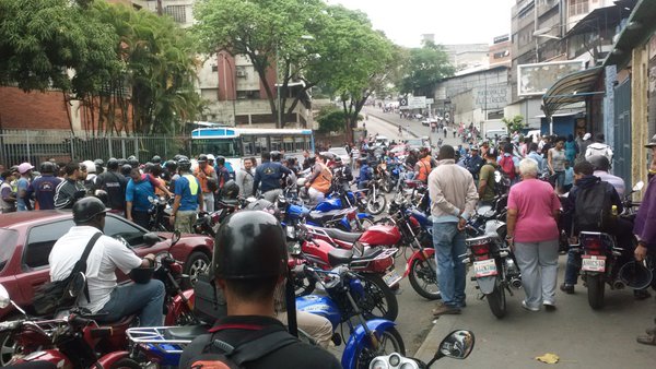 Manifestación de motorizados en El Llanito
