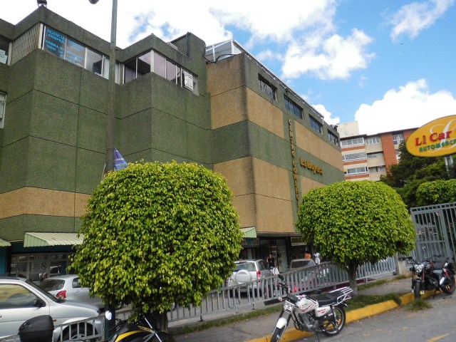 Fotografía-Referencial_Centro_Comercial_La_Boyera