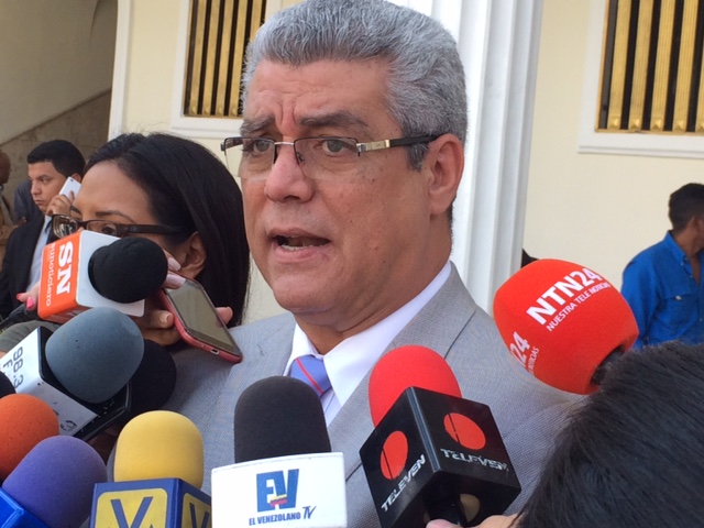 Marquina: Proyecciones inflacionarias de Venezuela para 2017 son dramáticas