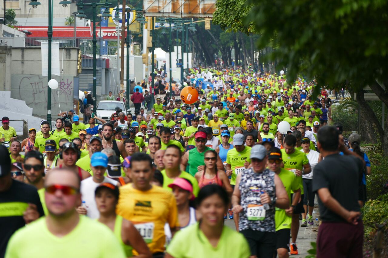 Esto es lo que entonan en el #MaratonCAF2016 (videos)