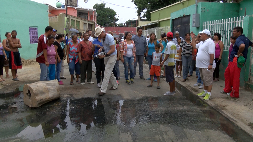 Diputado Lozano denuncia brote de enfermedades ocasionada por aguas negras