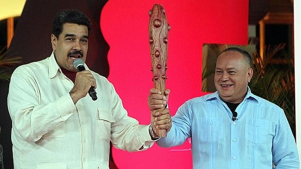 Cabello responde a la exclusiva de ABC con una denuncia de golpe