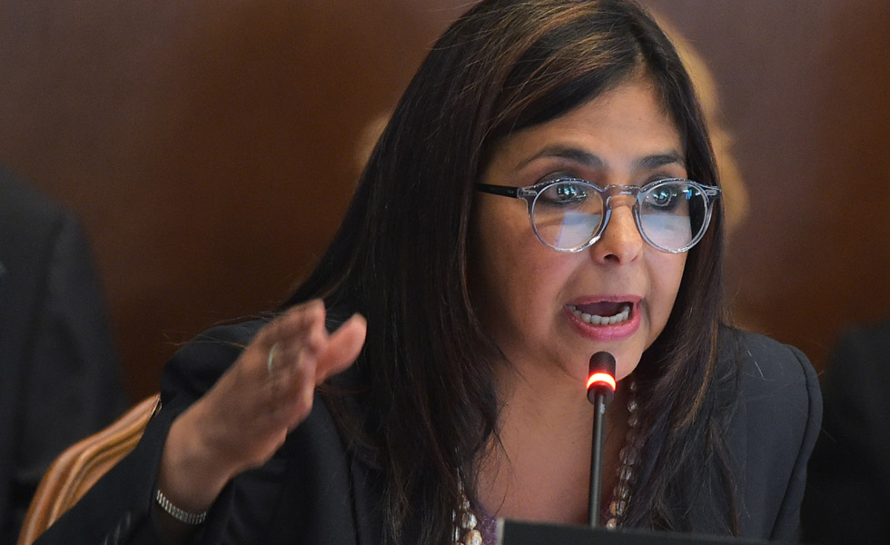 Delcy Rodríguez niega que los narcosobrinos tuvieran pasaporte diplomático y amenaza con demandar a Capriles