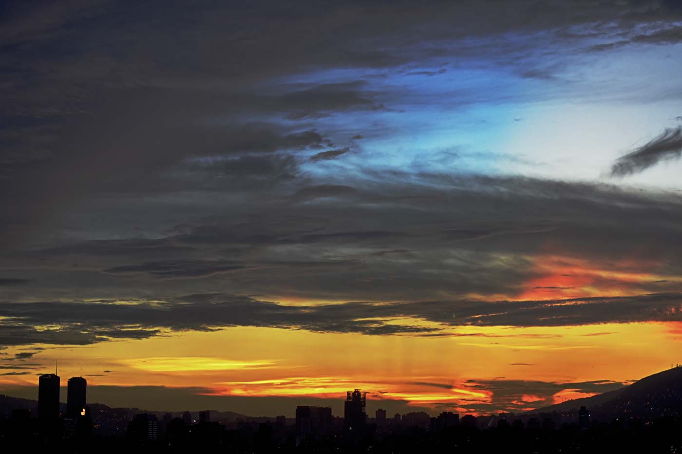 Un atardecer en Caracas (fotos)