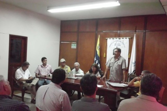 En reunión en la Cámara de Comercio de San Antonio se planteó un paro cívico de las fuerzas vivas de San Antonio, cuando se cumplan nueve meses del cierre de frontera/ Foto: La Nación 