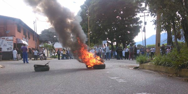 Ula trabajadores protesta