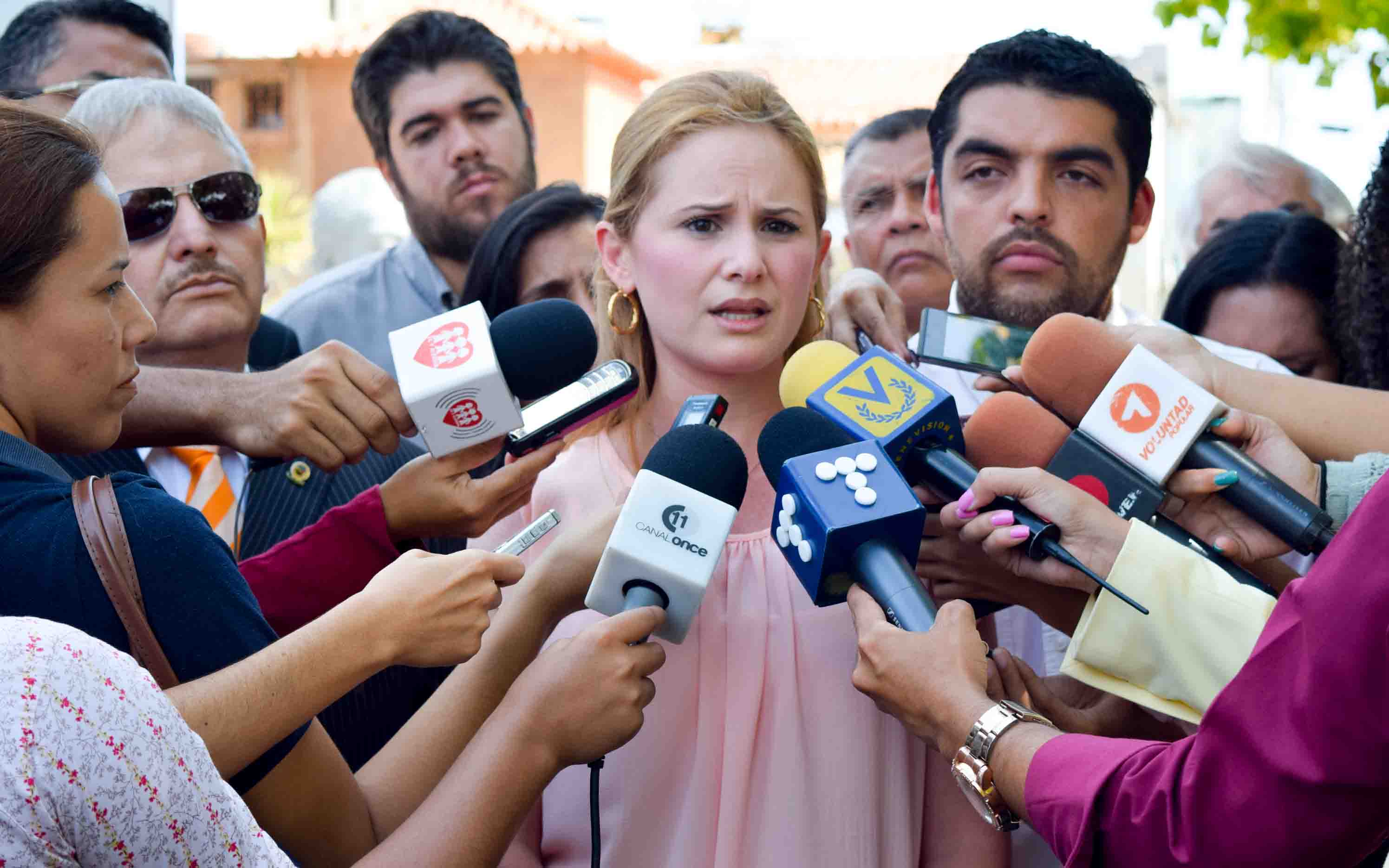 Esposa de Lester Toledo solicita medida de protección al MP tras amenazas de muerte contra su hija