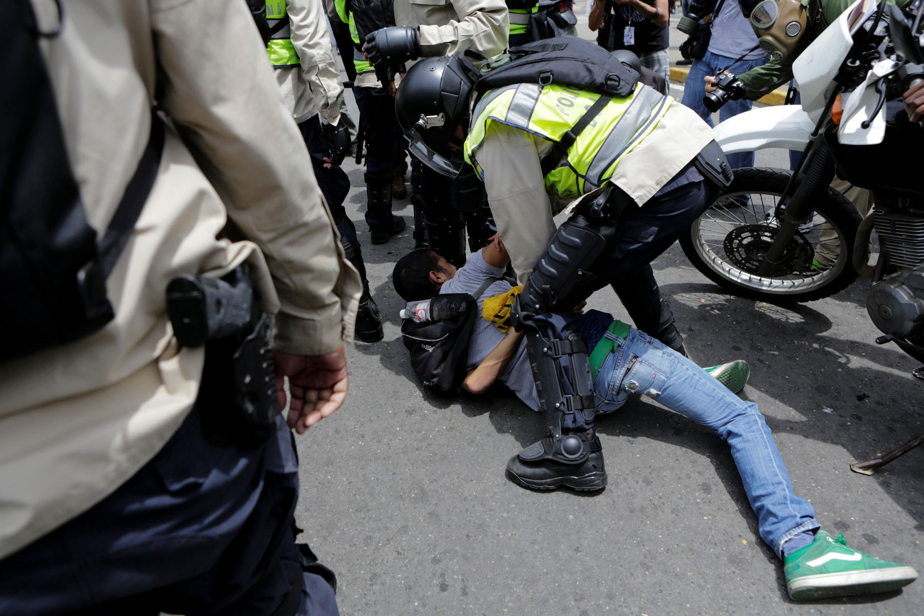 HRW denuncia violaciones de DDHH graves y arrestos arbitrarios en Venezuela