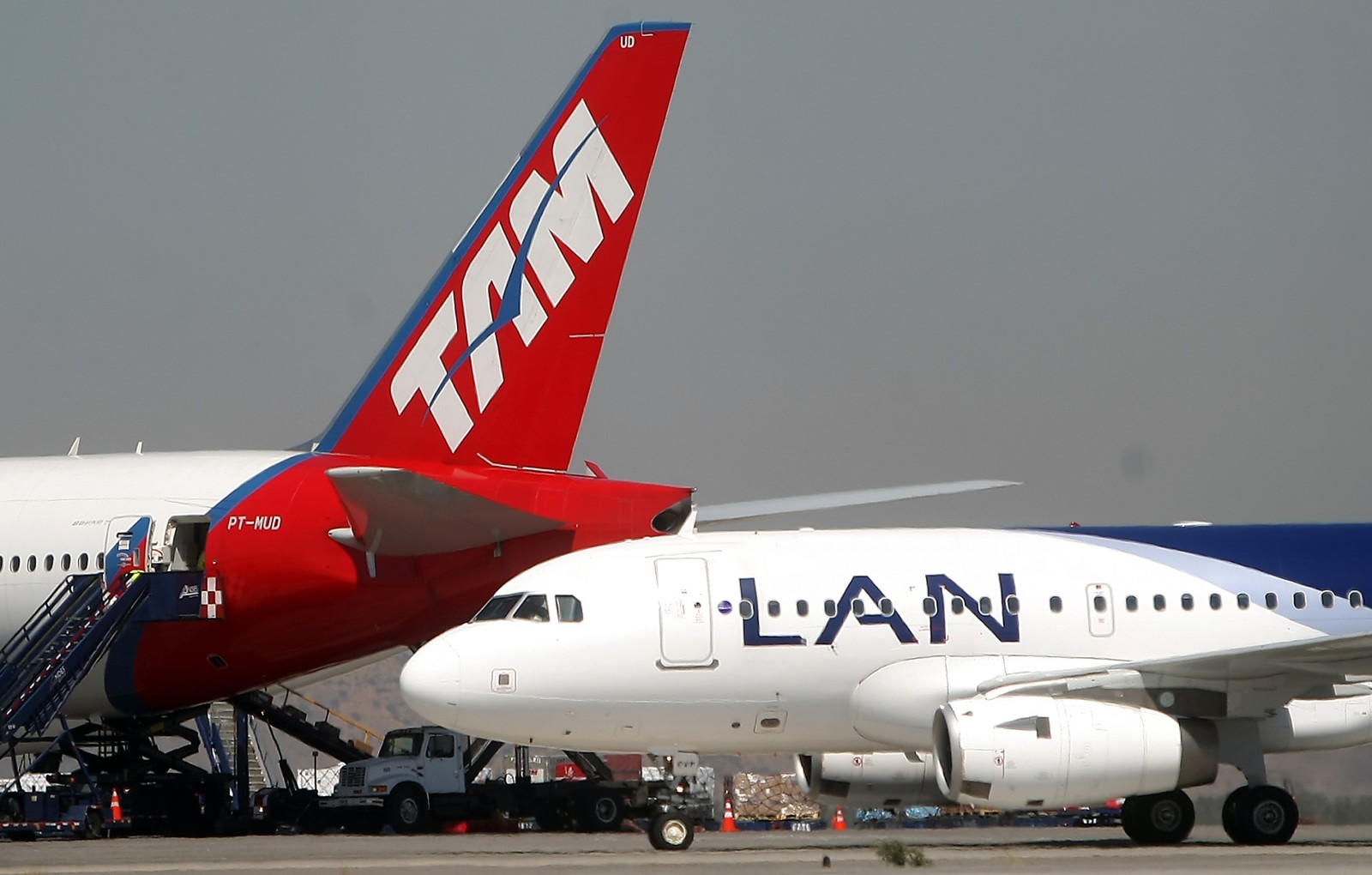 Latam Airlines suspende temporalmente los vuelos a Venezuela