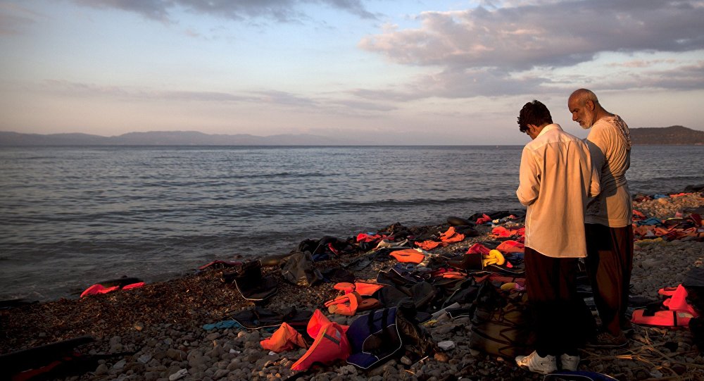 Un barco con 700 inmigrantes naufragó en Grecia