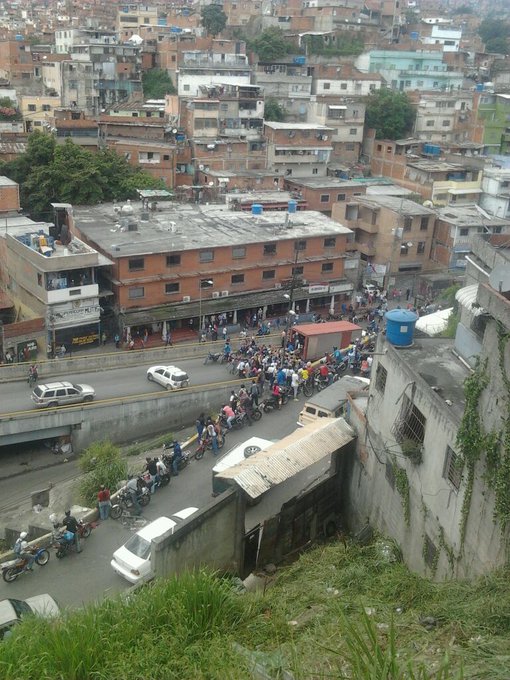 Asesinaron a un joven durante saqueos en Petare