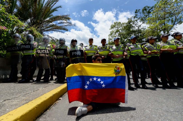 protestas policias estudiantes