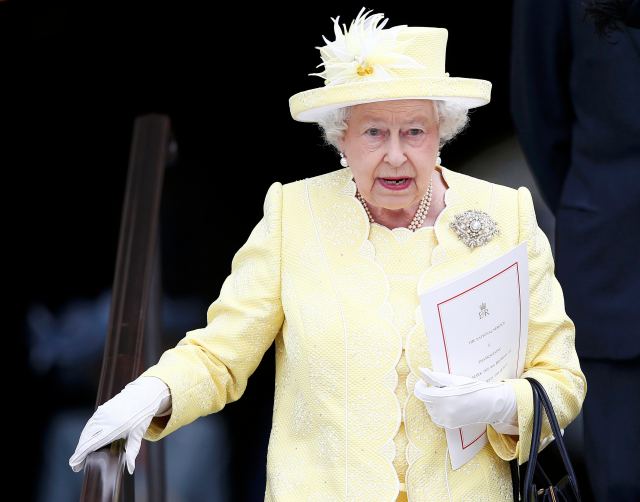 Britain's Queen Elizabeth leaves after a service of thanksgiving for her 90th birthday at St Paul's Cathedral in London, Britain, June 10, 2016. REUTERS/Peter Nicholls