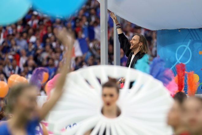 David Guetta causó furor en la ceremonia de inauguración de la Eurocopa (Video)