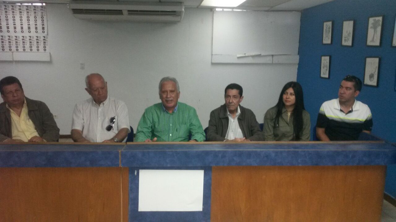 “Las rectoras del CNE alientan una explosión social”