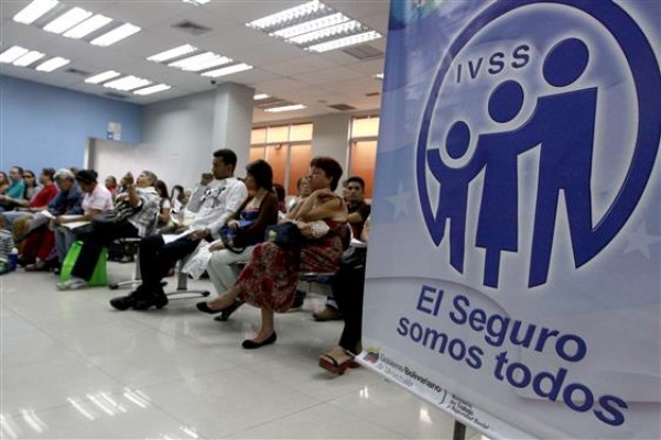 Pacientes reumáticos fueron excluidos del sistema del IVSS por escasez de medicinas