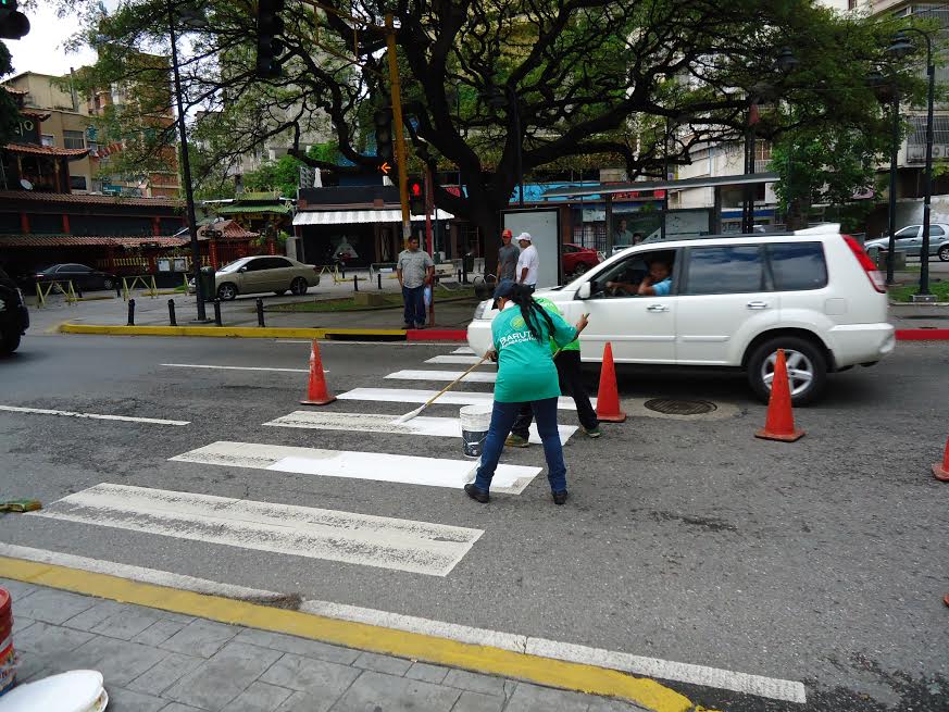 Alcaldía de Baruta arrancó plan de demarcación vial con tres kilómetros lineales