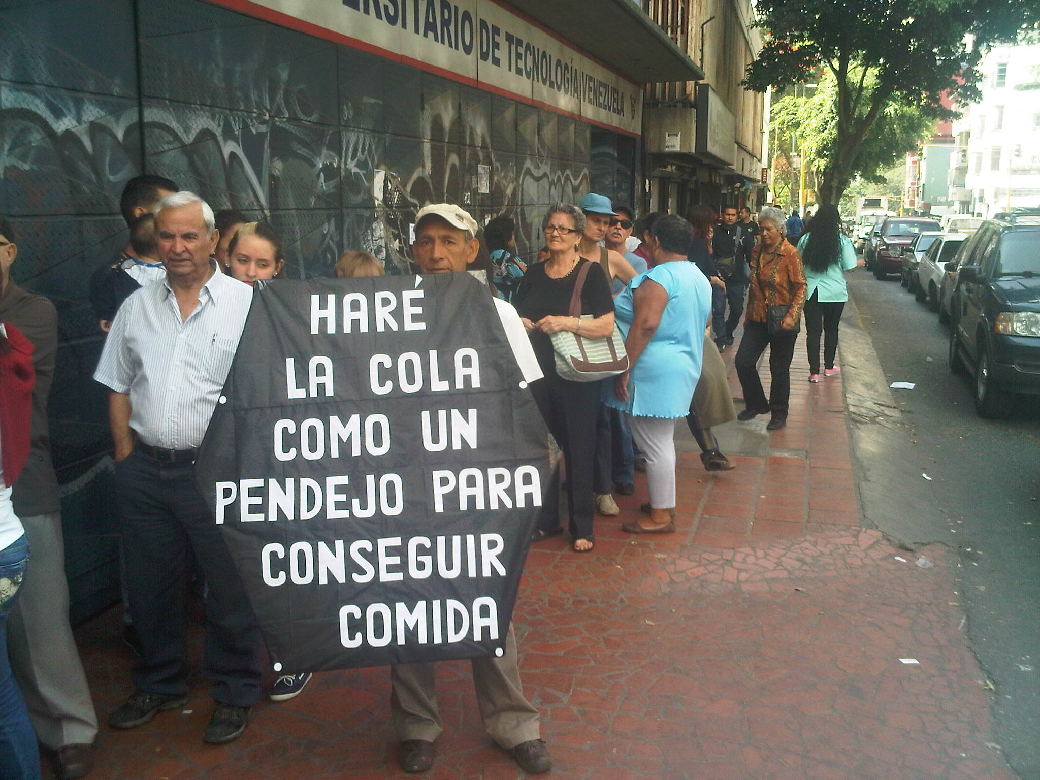 Caraqueños denuncian bachaqueo masivo de bolsas de comida de los Clap