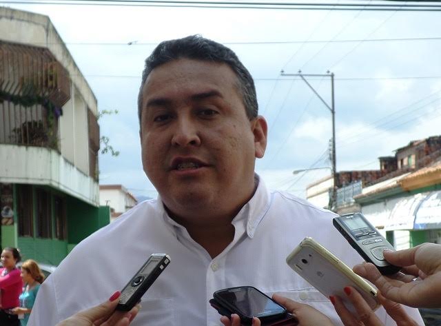 Palencia: Que se atreva Vielma Mora personalmente a impedir el paso de venezolanos a Cúcuta