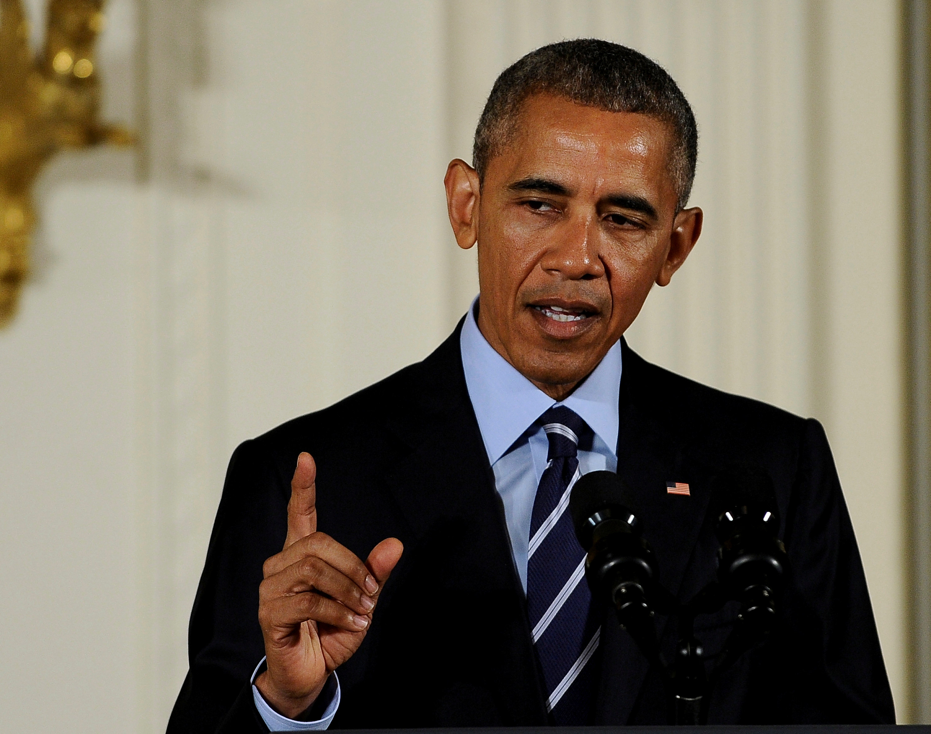 Obama critica a Trump por pintar en su discurso a EEUU “al borde de colapso”