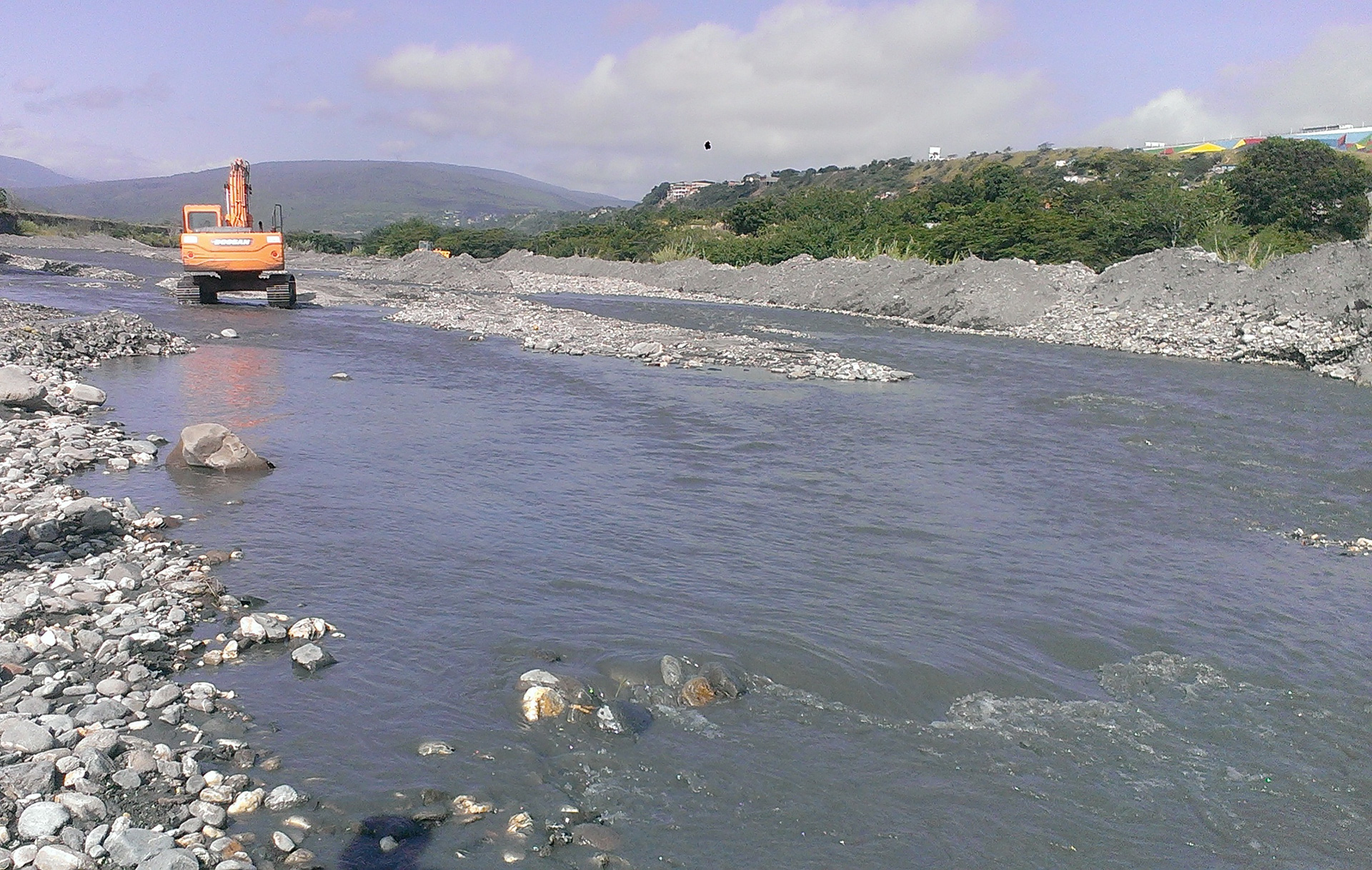 Comisión de Ambiente de la Asamblea Nacional inspecciona ecocidio en Río Turbio