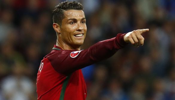 Football Soccer - Portugal v Iceland - EURO 2016 - Group F - Stade Geoffroy-Guichard, Saint-Étienne, France - 14/6/16 Portugal's Cristiano Ronaldo REUTERS/Kai Pfaffenbach Livepic