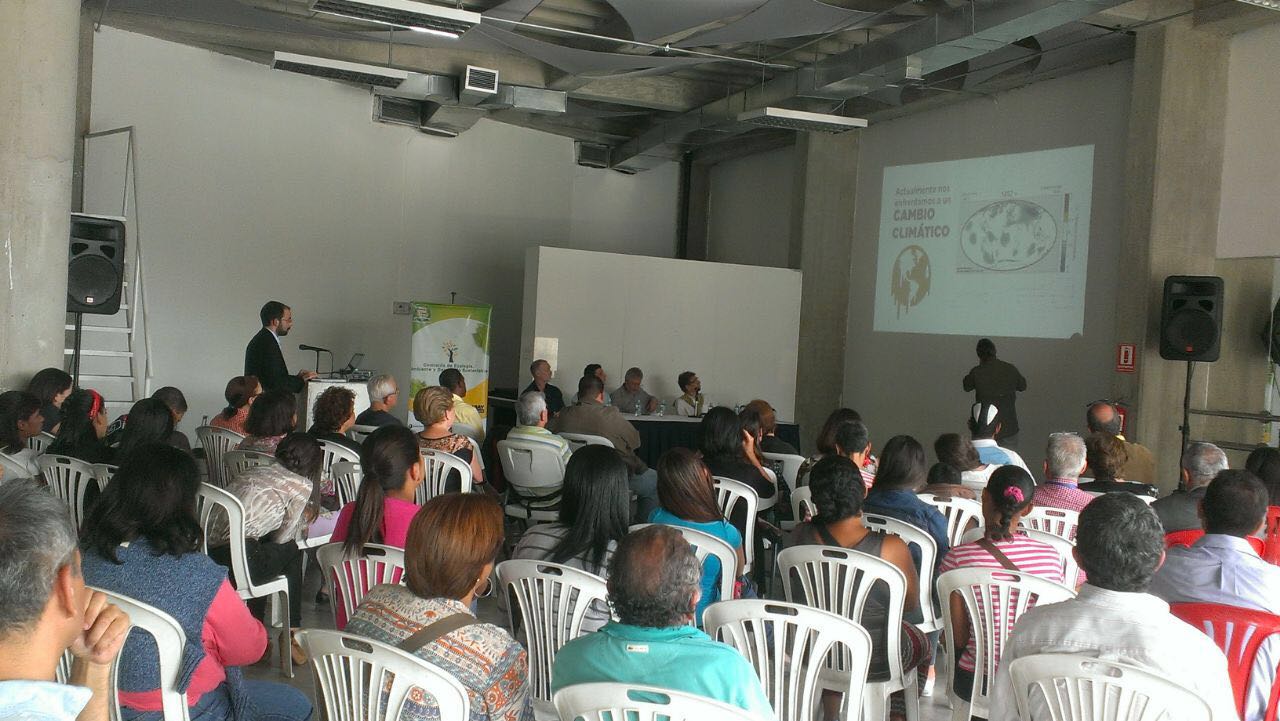 En el municipio Sucre realizaron foro sobre cambio climático