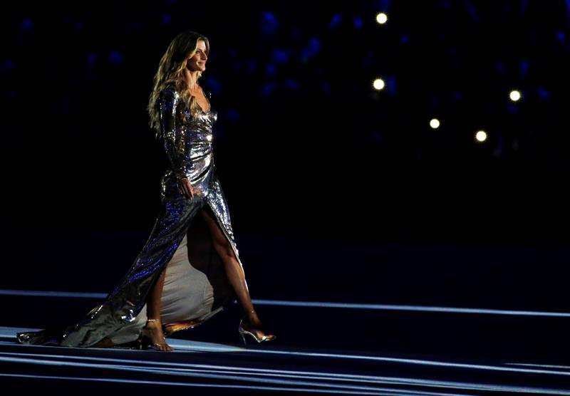 El “pasarelón” de Gisele Bündchen durante la inauguración de Río 2016 (Fotos)