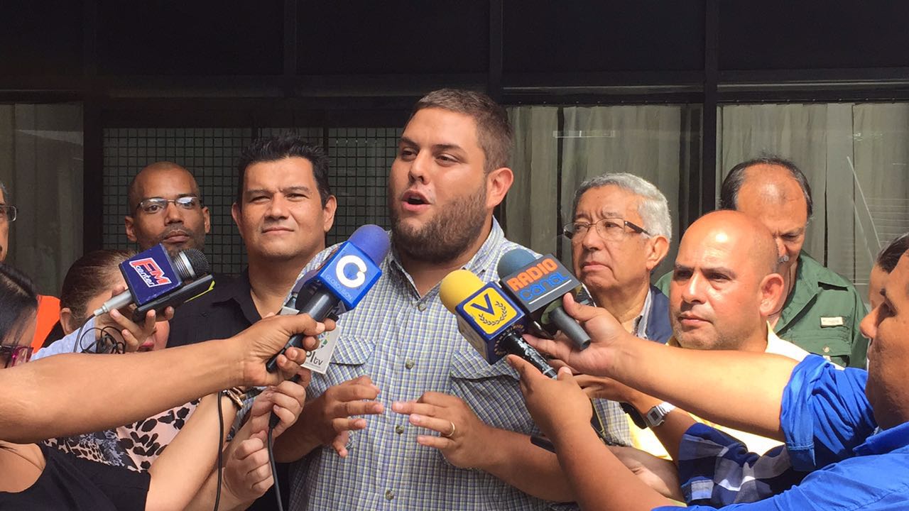 Requesens: “No acataremos sentencia inconstitucional del TSJ que quite a nuestros maestros sus reivindicaciones”