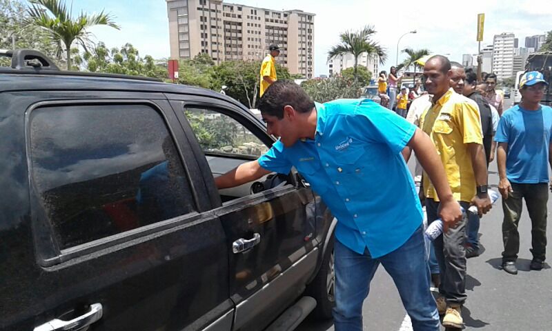 Con madrugonazo en Macuto Olivares motivó a marchar el #1Sep