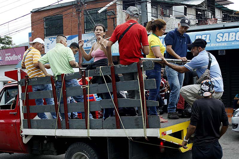 Tachirenses cumplirán 8 días sin transporte, unidades permanecerán en resguardo