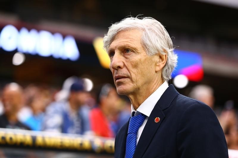 Hinchas argentinos confían en Pekerman como entrenador si descartan a Simeone