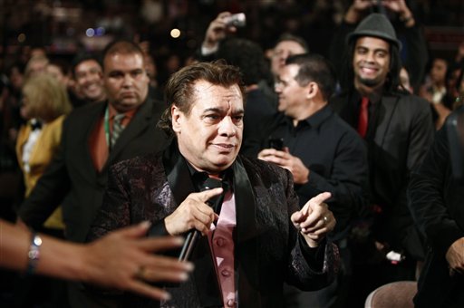 El mundo de la música se vuelca en el adiós a Juan Gabriel