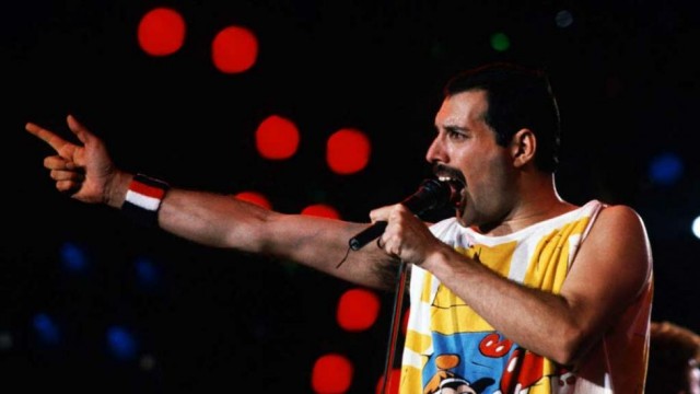 freddiemercury-e1448394548786