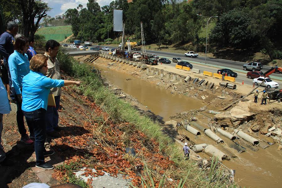 Helen Fernández: Desastres por lluvias en Caracas son consecuencia de la improvisación