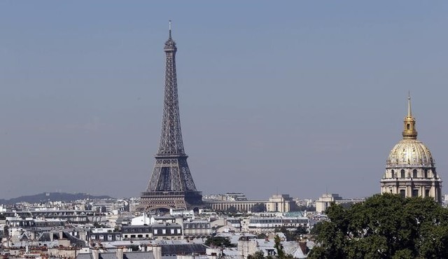 La Torre Eiffel cierra hoy por una huelga de personal