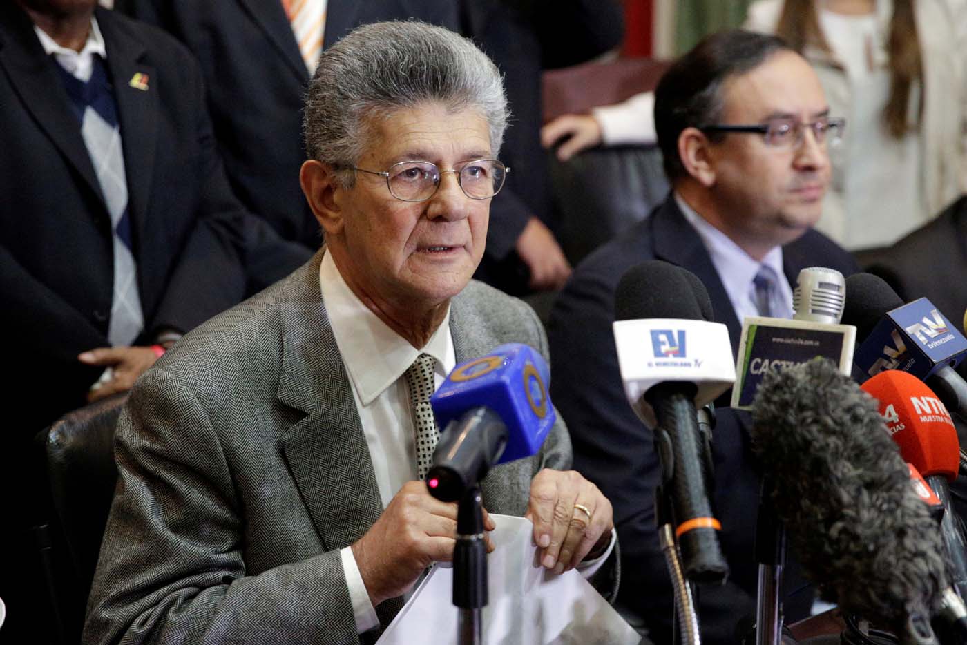 Ramos Allup: Maduro confesó que decreto emergencia fue para evadir controles de la AN