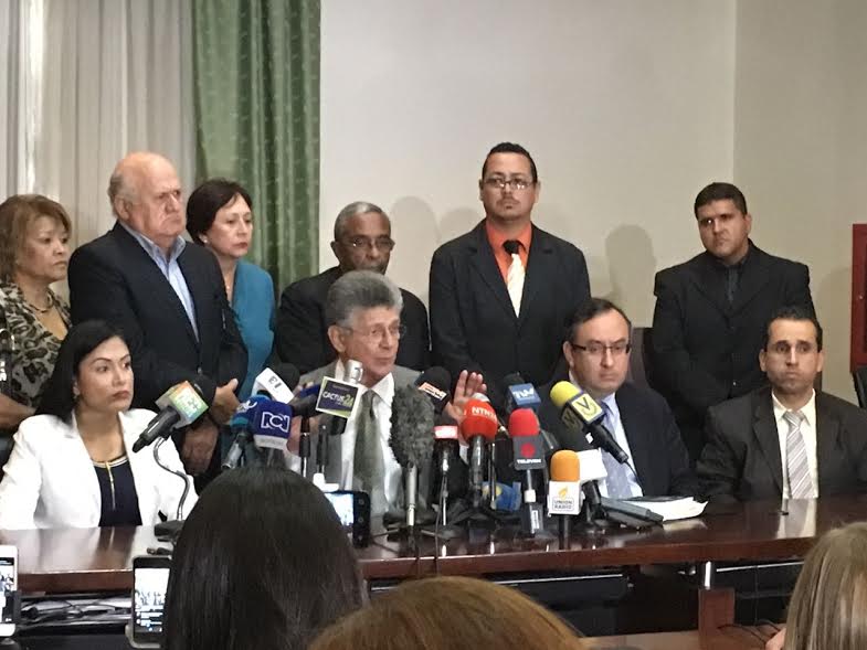 No existe posibilidad de diálogo respecto al revocatorio, asegura Ramos Allup