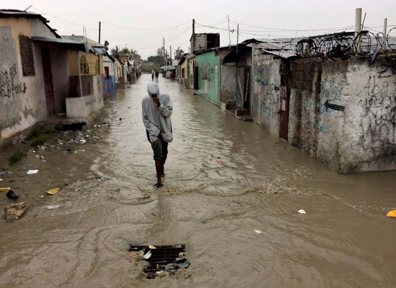 El huracán Matthew azota a Haití y Cuba, se dirige hacia EEUU (fotos)