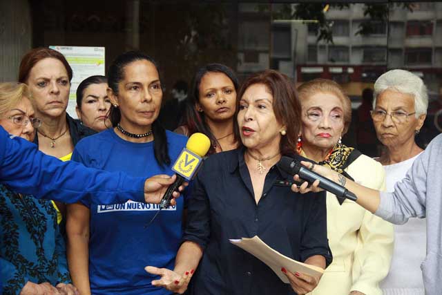 141016. Rueda de prensa Frente de mujeres