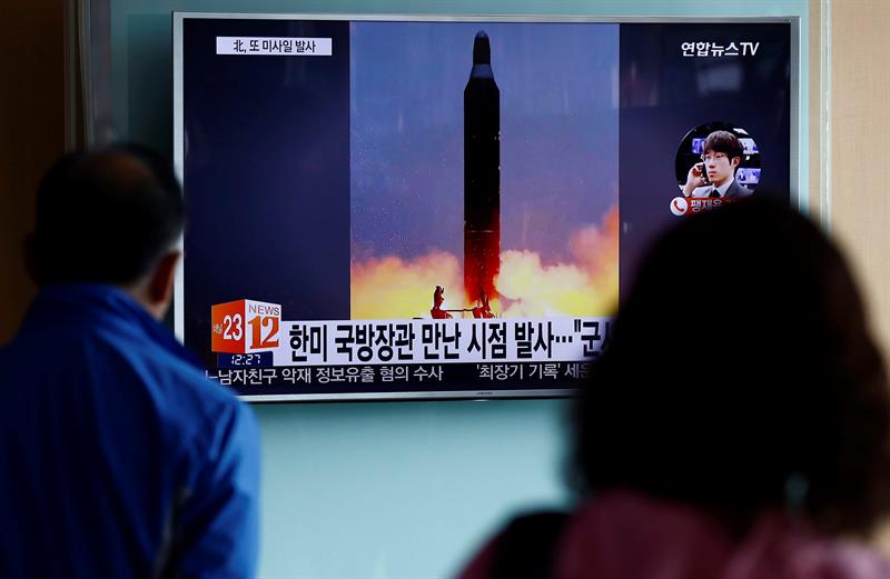 Kim dice que últimos disparos norcoreanos son una “advertencia” para EEUU y Corea del Sur