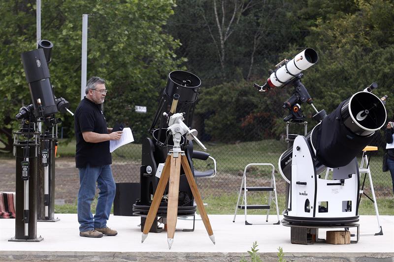 Observación astronómica en Chile permite ver planetas y estrellas de día