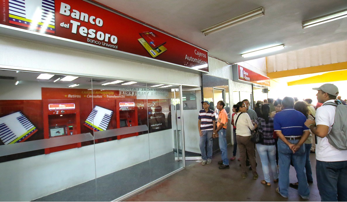 Banco del Tesoro aumenta límites para transferencias y consumos con tarjeta de débito