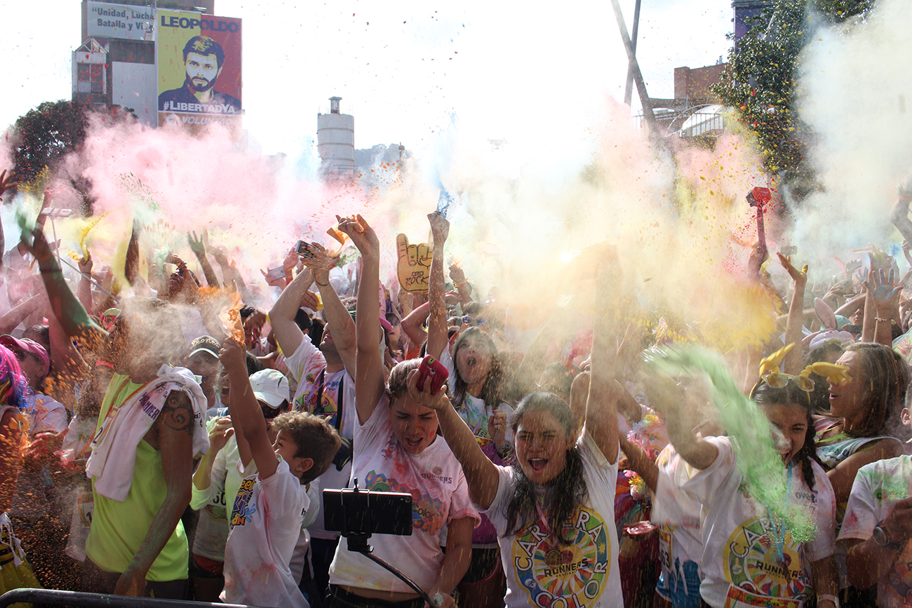 La Carrera Color Caracas pintó de alegría a Baruta (Fotos)